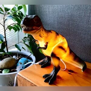 STREAMLINE Trex Dinosaur Light Up Accent Table Lamp Togglt Switch Night Lite